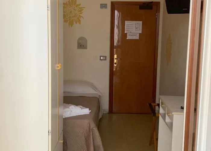 Smile Nuova Gestione Otel 2*
