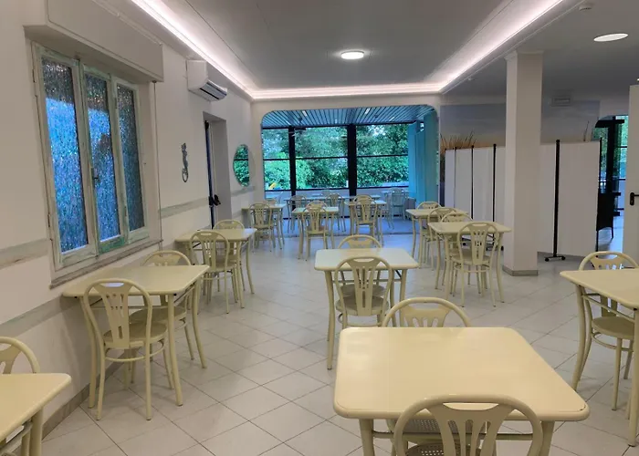 Smile Nuova Gestione Otel 2*