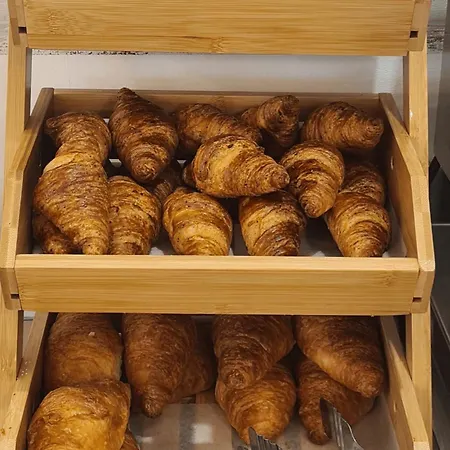 Smile Nuova Gestione 酒店 2*