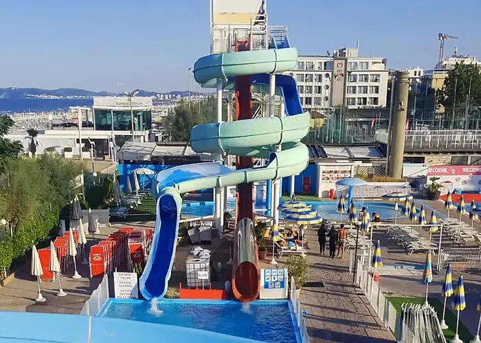 Smile Nuova Gestione Szálloda Riccione